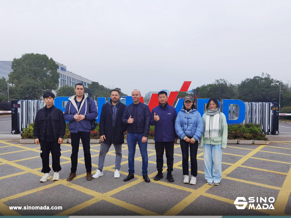 Russia Customer Visited SUNWARD & SANY Factory