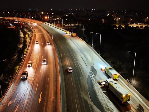 XCMG XGH5251TCXZ6 Snow Removal Truck Safeguards Winter Mobility