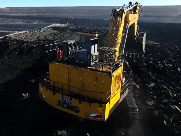 XCMG XE2000 Excavator Achieves 7,500 Annual Operating Hours