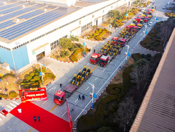 XCMG Road Machinery Delivered in Bulk to Strategic Customer