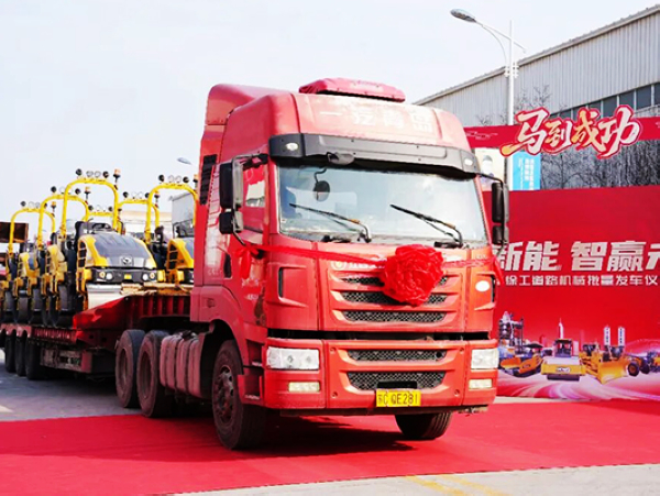 XCMG Road Machinery Delivered in Bulk to Strategic Customer