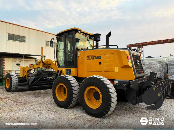Algeria - 1 Unit XCMG ZL50GN Wheel Loader & 1 GR215 Motor Grader