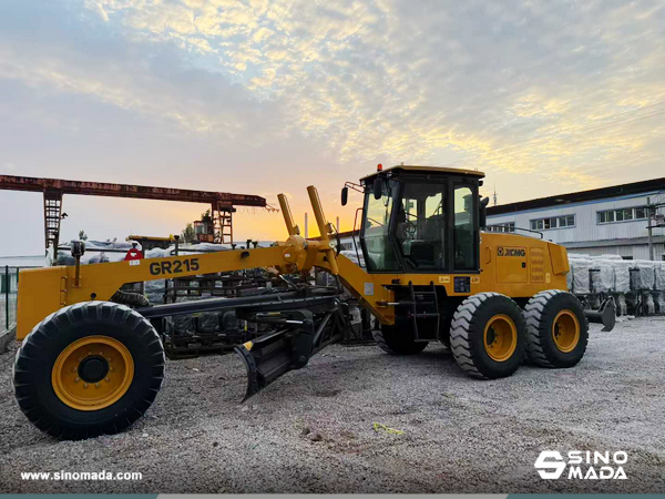 Algeria - 1 Unit XCMG ZL50GN Wheel Loader & 1 GR215 Motor Grader