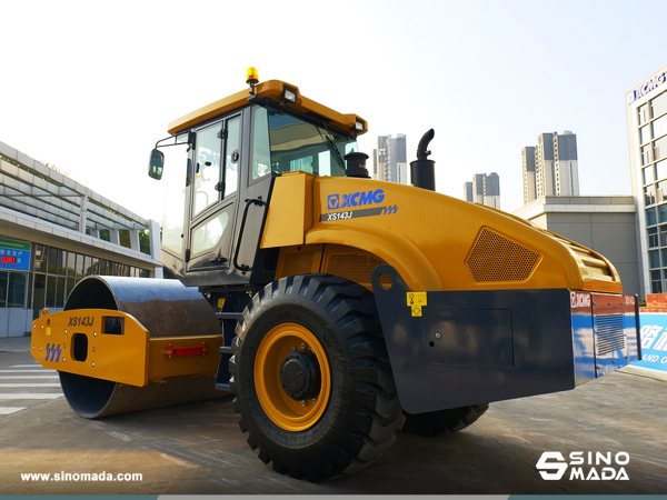 Algeria - 1 Unit XCMG XS143J Road Roller