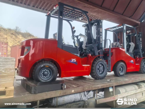 Ghana - 2 Unit HELI CPCD35 Forklifts