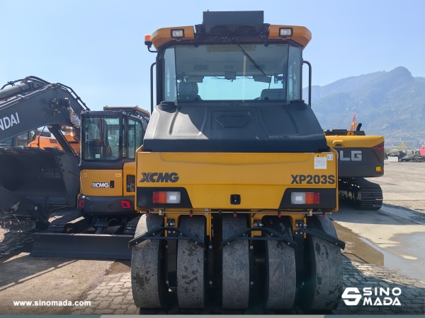 Algeria - 1 Unit XCMG XP203S Road Roller