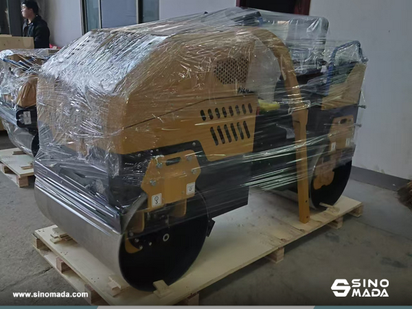 Russia - 1 Unit STP270 Compactor & 1 XCMG XMR Road Roller & 1 XCMG XMR170 Road Roller