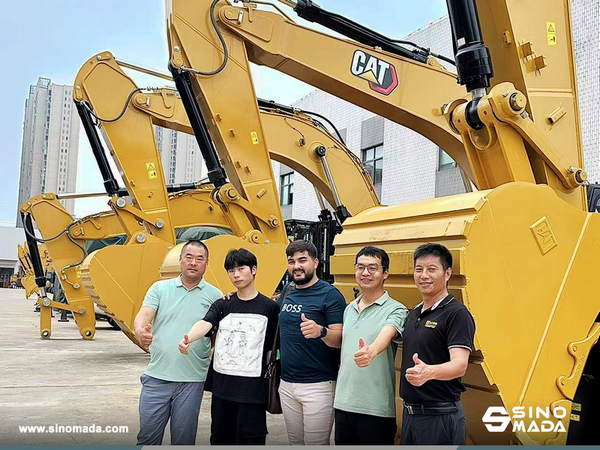 Turkmenistan Customer Visited SINOMADA Office and CAT, Hyundai, XCMG Factory